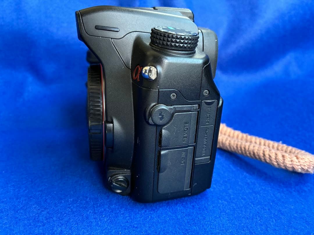 【セット】SONY α700 + 単焦点 ＋ バッテリー2個＋充電器