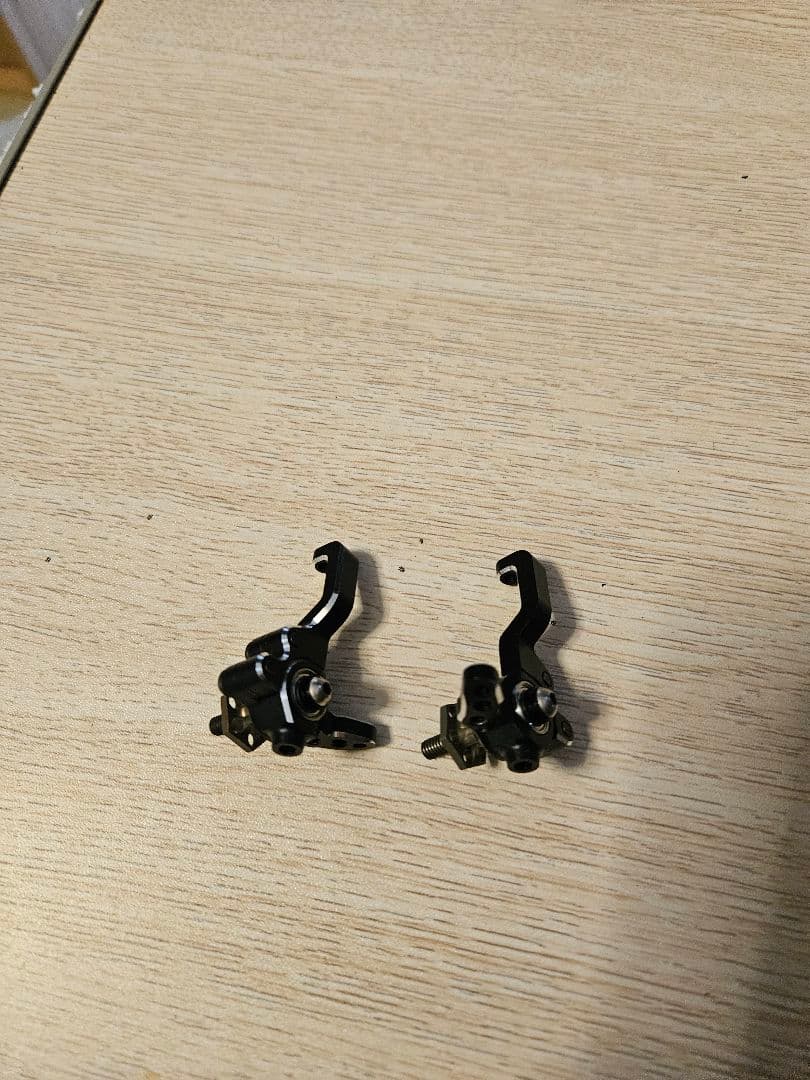 ヨコモ　ハイアッパーナックルとアクスルシャフト