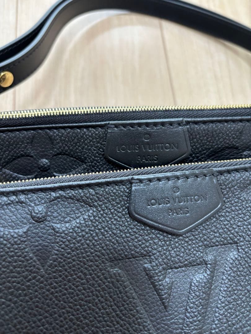 最後再値下げルイヴィトンミュルティポシェットアクセソワールアンプラント黒バッグ