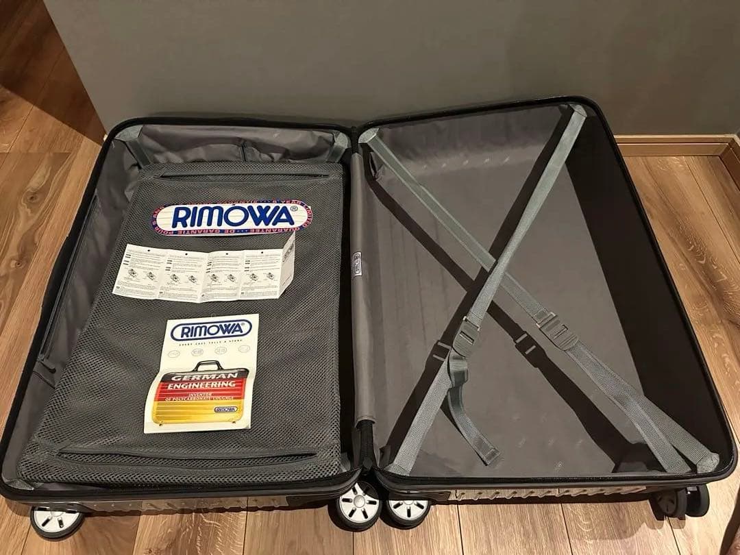 【美品】RIMOWA リモワ 82Lシルバー キャリーケース 4輪 タグ付き