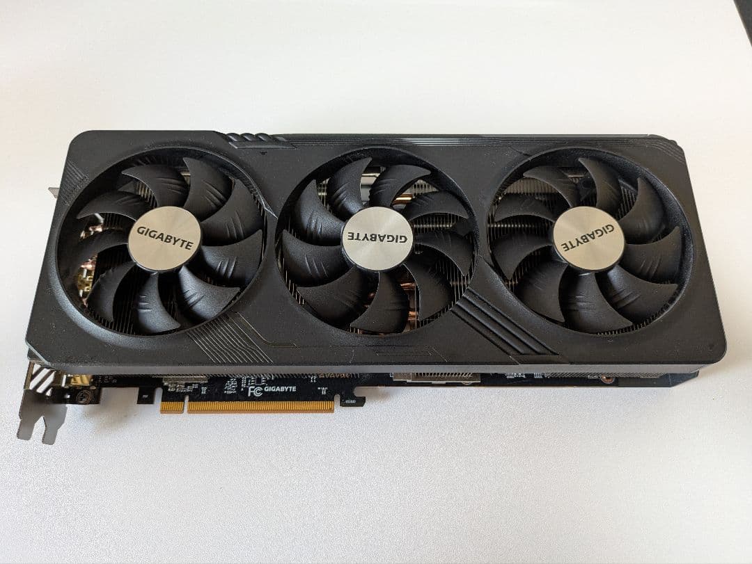 グラフィックボード・グラボ・ビデオカード Gigabyte Radeon RX 7900 GRE GAMING OC