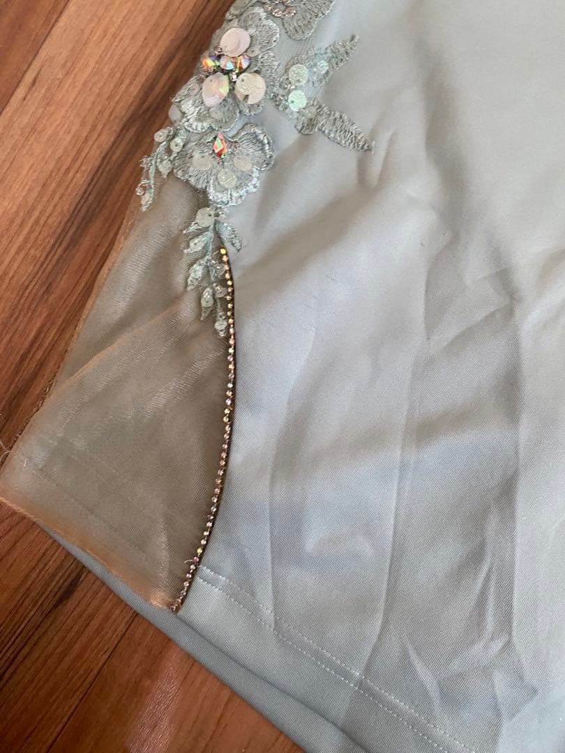 エンジェルアール　キャバドレス　ミント　水色刺繍タイトドレス