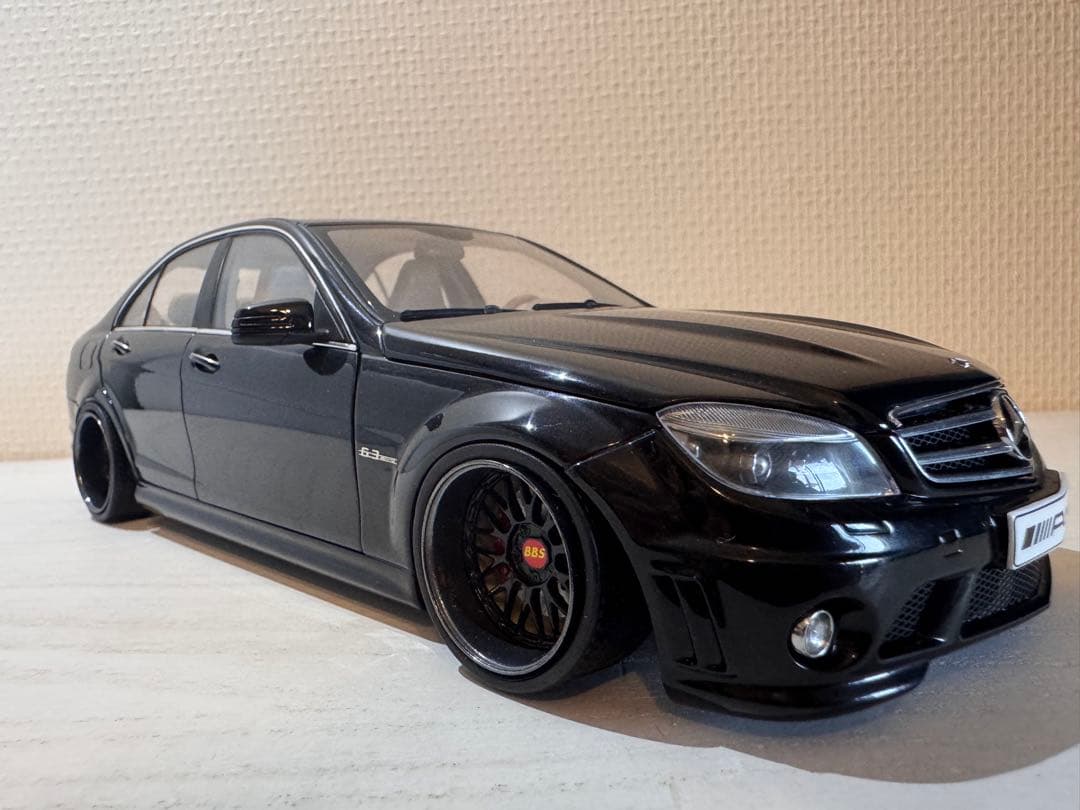 AUTOart メルセデス・ベンツ C63 AMG 1:18