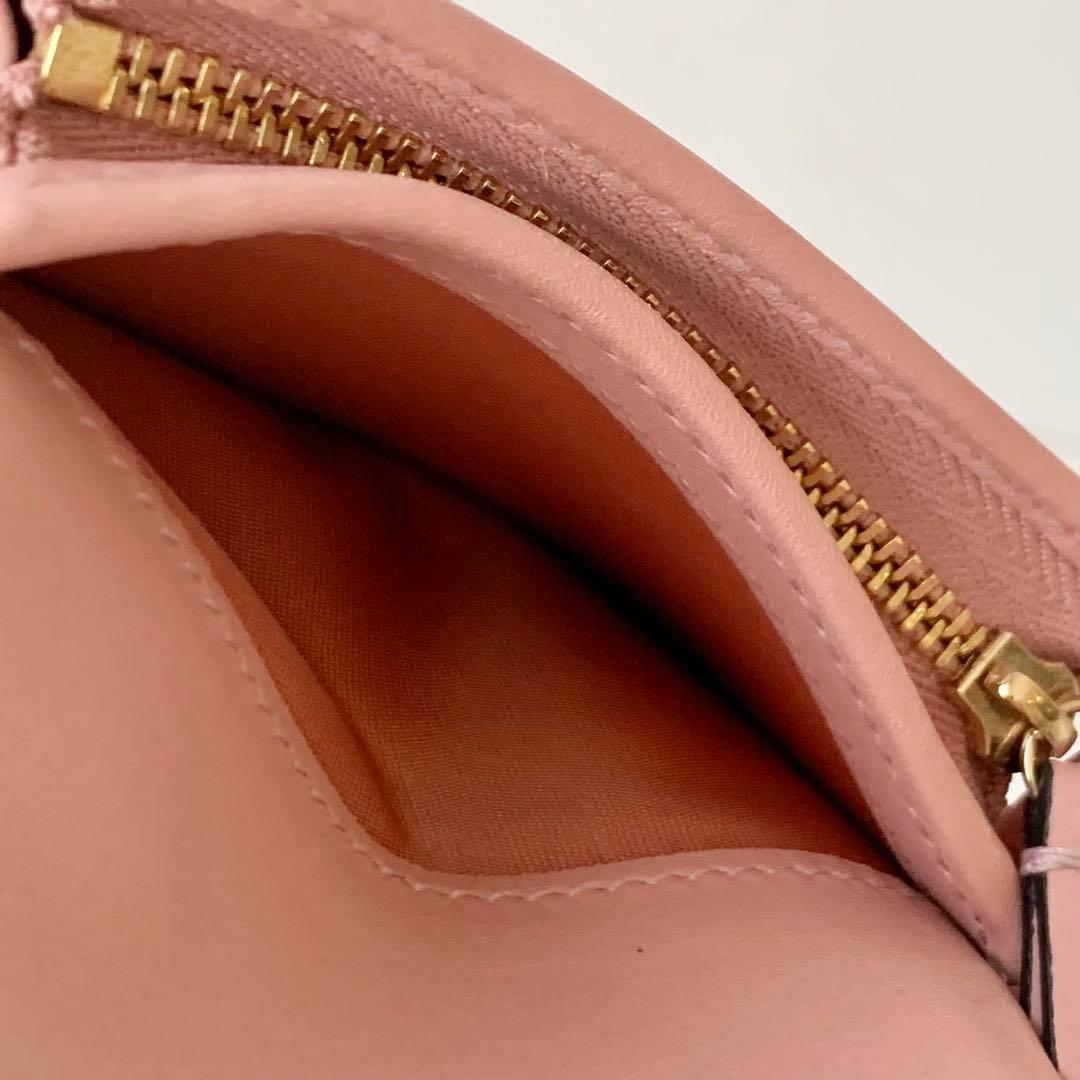 【GUCCI】グッチ　スモールウォレット　二つ折り財布　GGエンブレム　ピンク