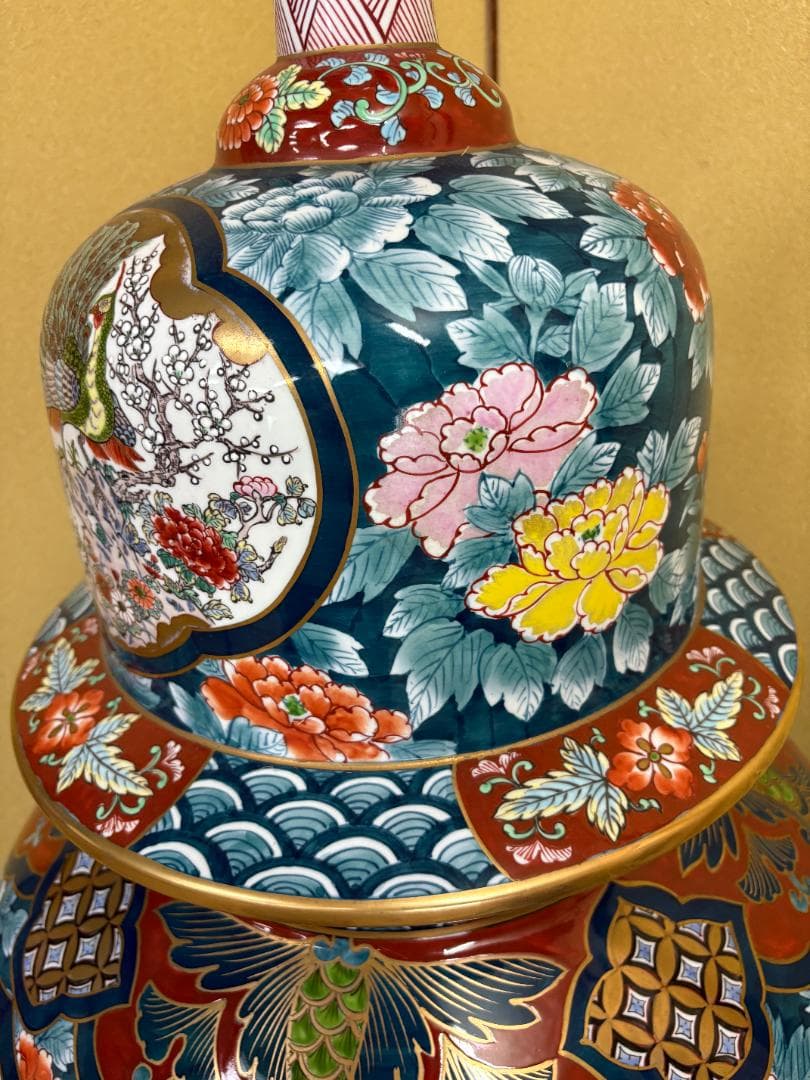 有田焼　光右衛門作　飾り壷　高さ155cm程　落款あり