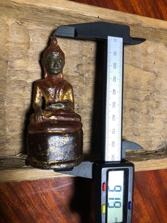 タイ　仏像　チェンセン様式　タイ仏