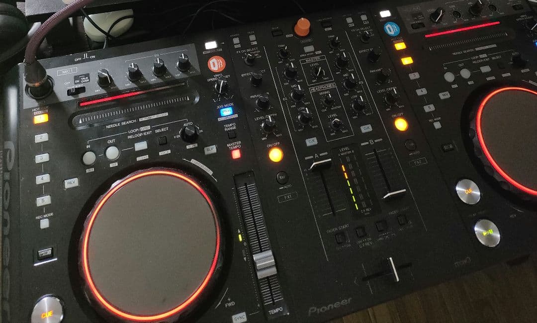 Pioneer DDJ-S1 DJコントローラー