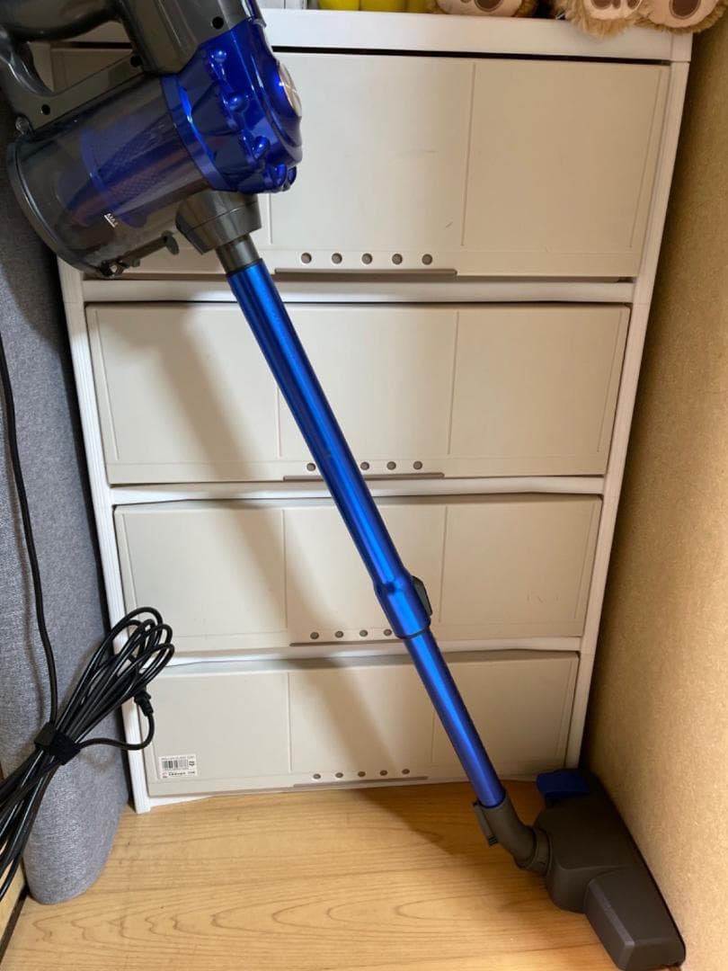 紙パック不要のスティッククリーナー サイクロン掃除機