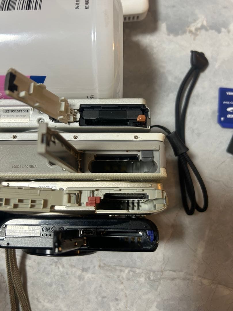 コンパクトデジカメ8台まとめ売り（ジャンク品）