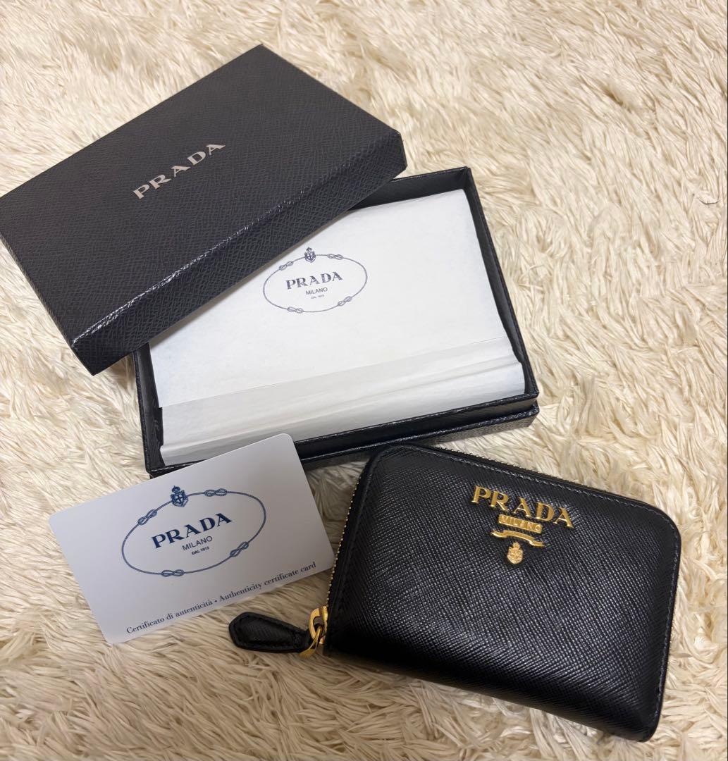 PRADA サフィアーノレザー ケース ブラック
