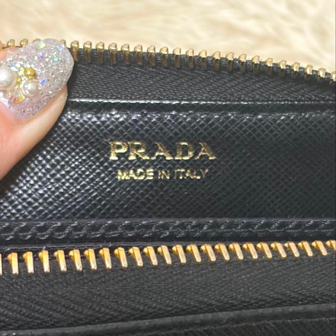 PRADA サフィアーノレザー ケース ブラック