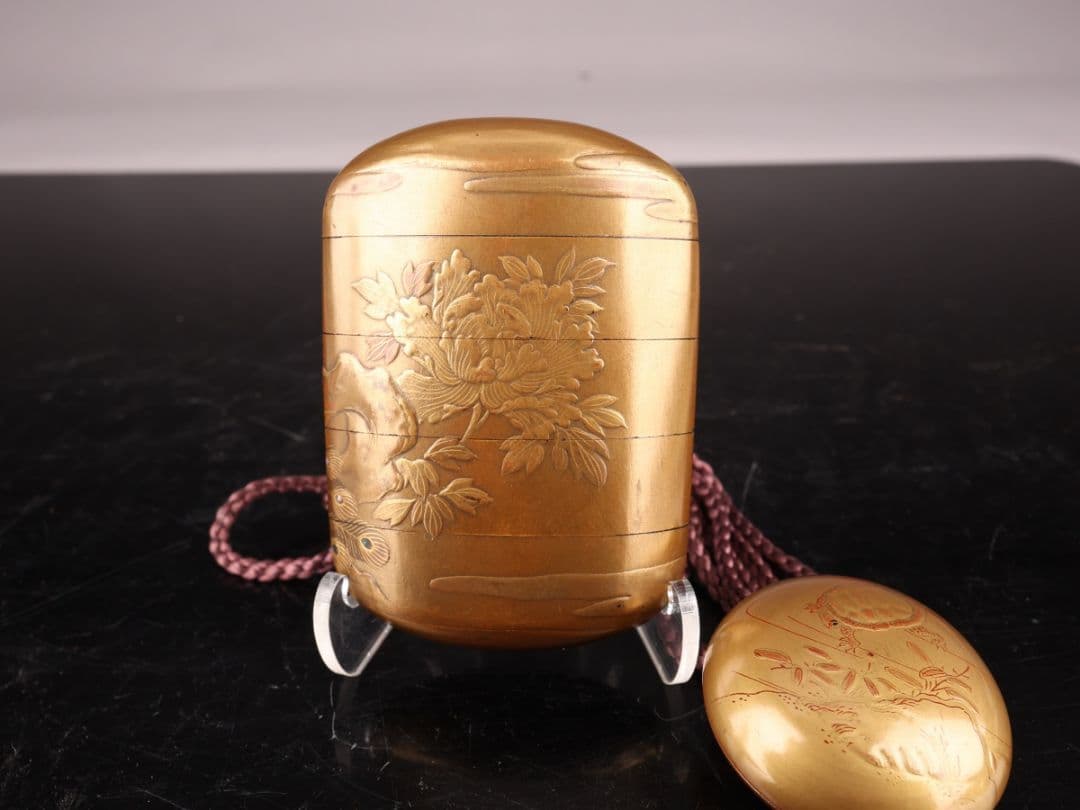 A332 【江戸時代】 蒔絵印籠 牡丹鳳凰紋 内梨地 根付／時代のダメージあり！