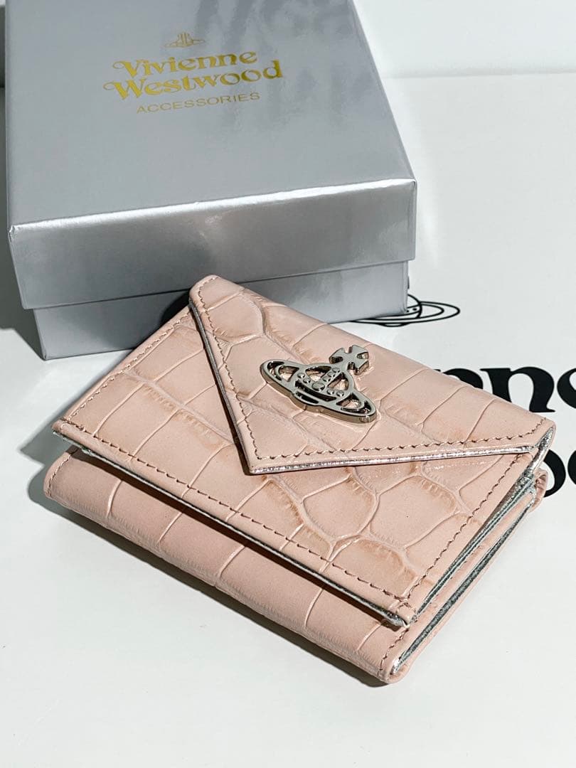 Vivienne Westwoodヴィヴィアン ピンク 三つ折り財布
