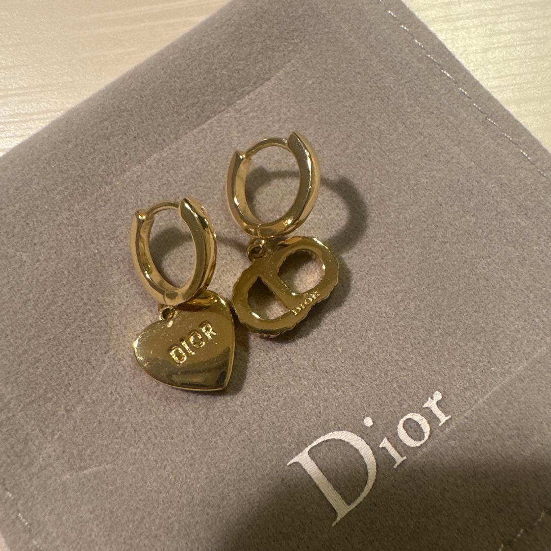 Dior ピアス(ハートモチーフ)