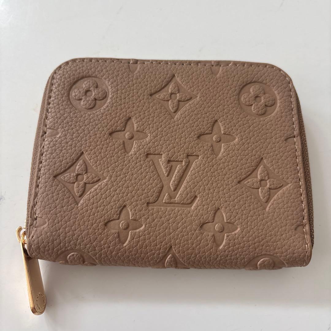 財布　ベージュ　新品未使用