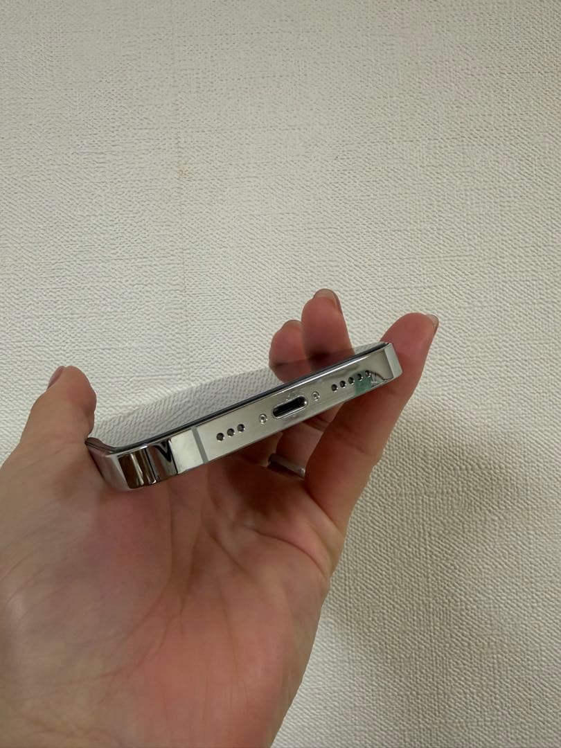 【たつや】iPhone 14 Pro シルバー 128GB