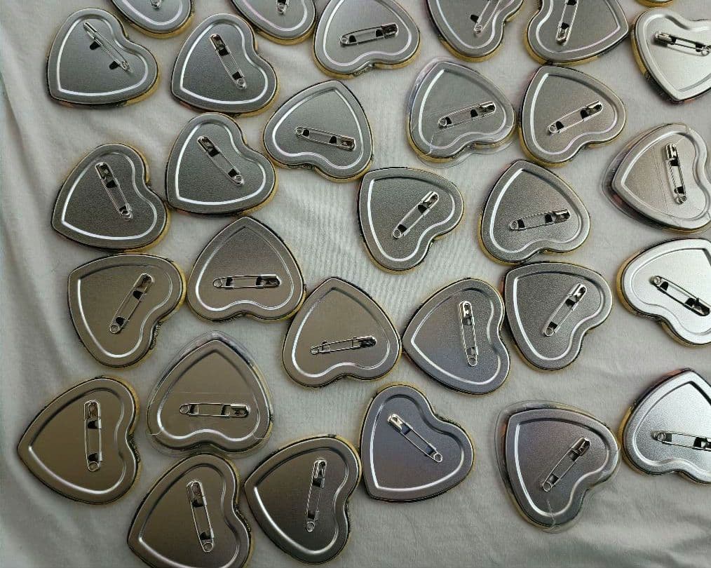 すとぷり　るぅと　ハートの缶バッチ　ハロウィン　2022　等身