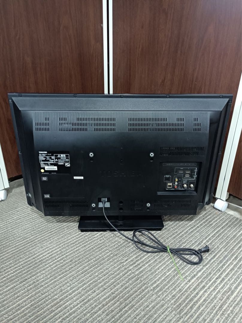[八6375] TOSHIBA 32型液晶カラーテレビ 32S8