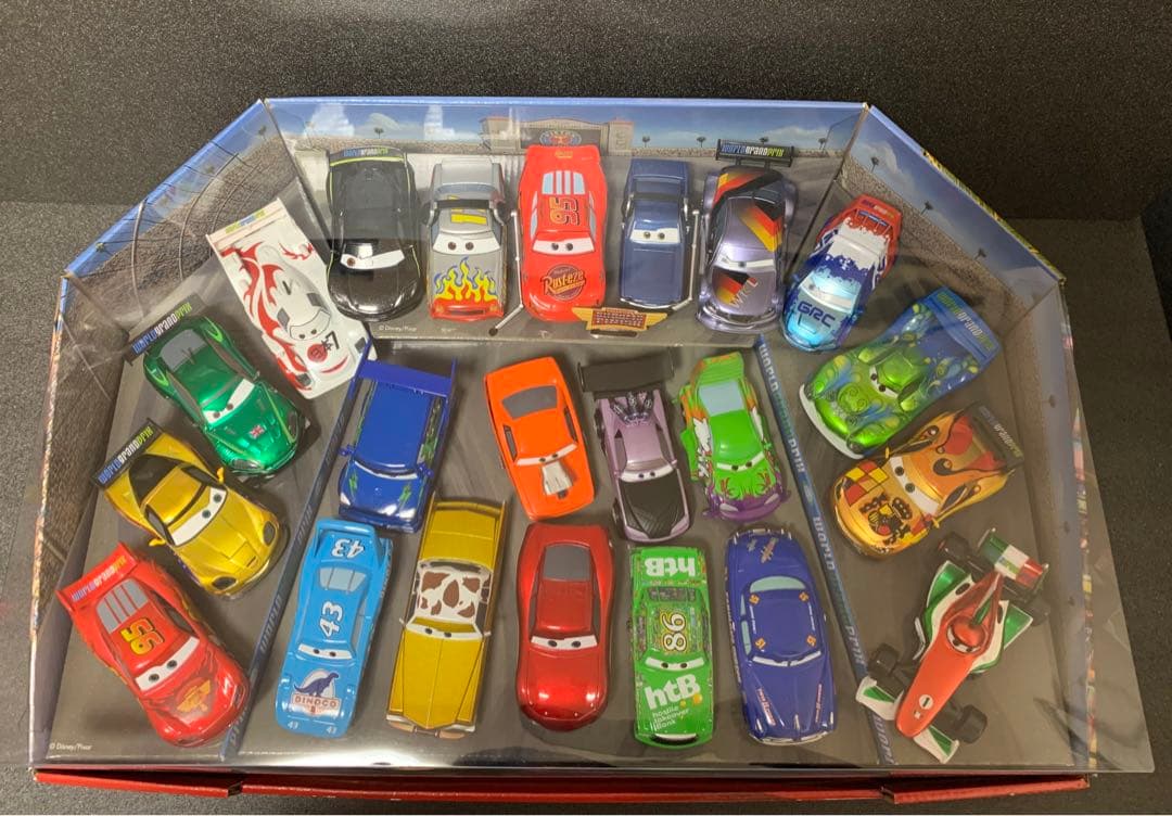 カーズ　ダイキャストカー 22台セット