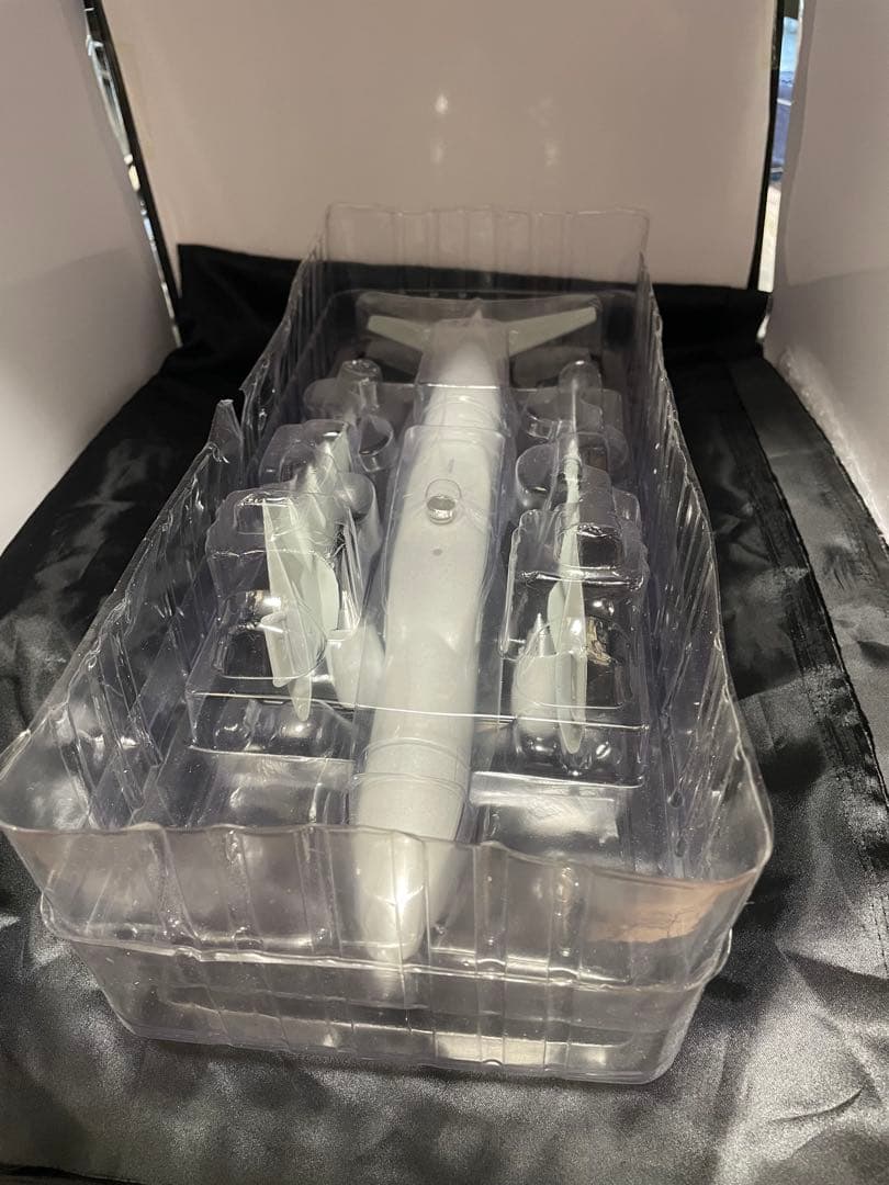 [美品]PACMIN B777-200ER アメリカン航空 台座付き 1/200