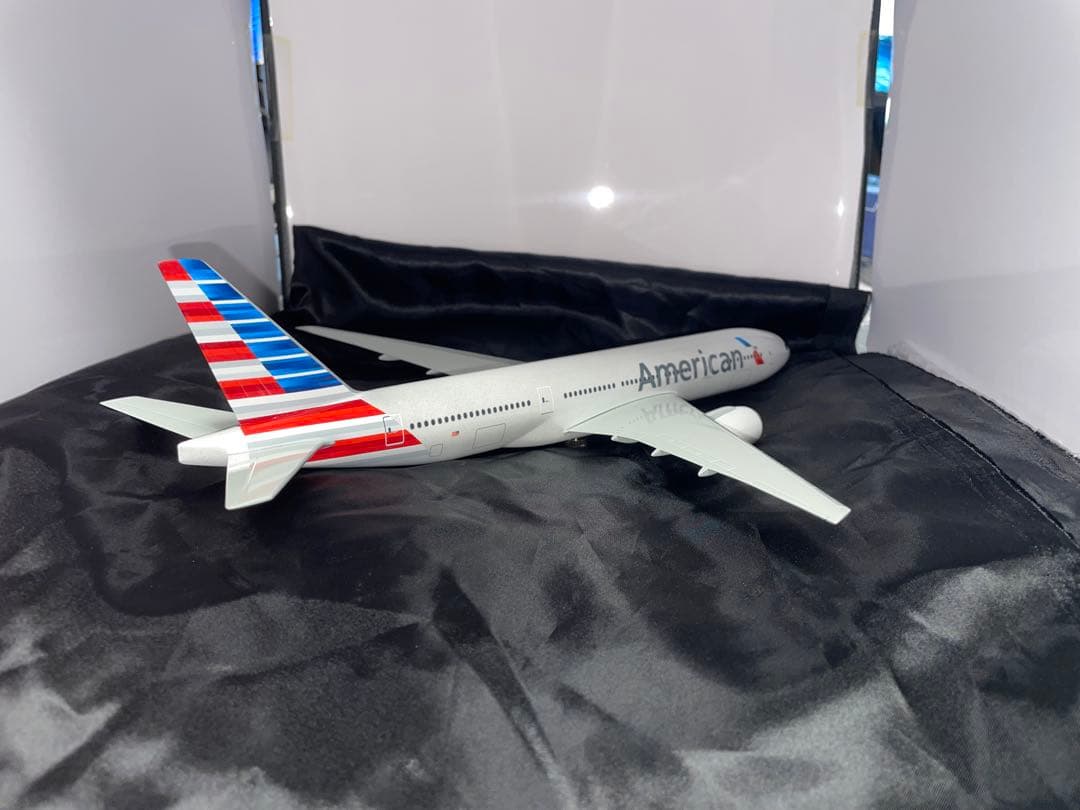 [美品]PACMIN B777-200ER アメリカン航空 台座付き 1/200