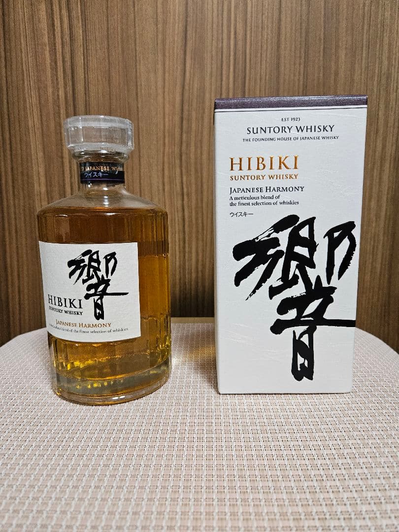 HIBIKI サントリー ウイスキー ジャパニーズハーモニー 700ml