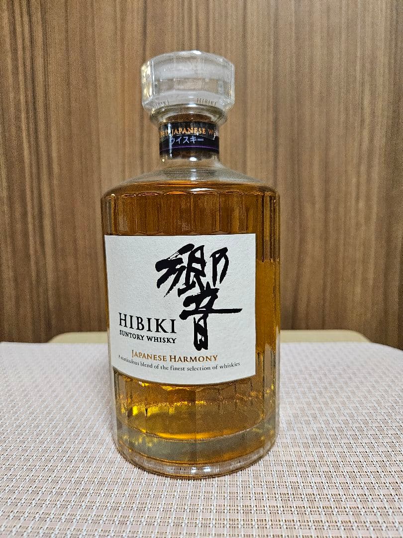 HIBIKI サントリー ウイスキー ジャパニーズハーモニー 700ml