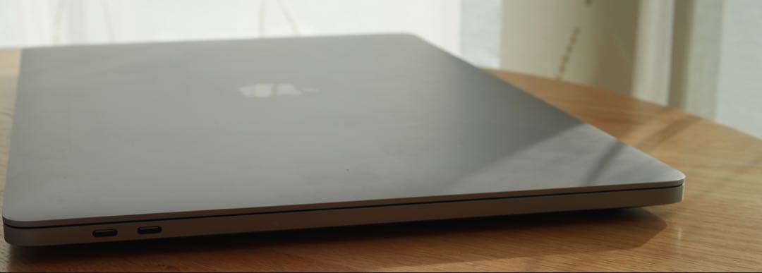 MacBookpro16インチ2019 i7/16GB/512GB