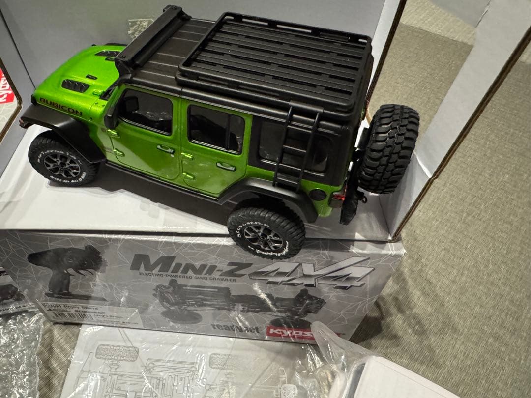 京商 ミニッツ4×4 jeep ラングラー ルビコン グリーン ボディ+2個付き