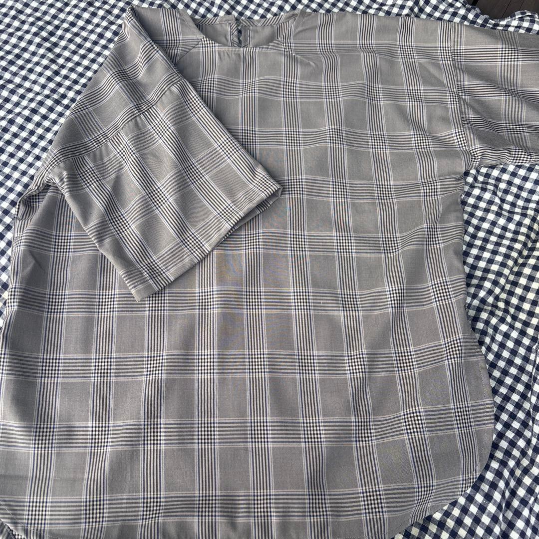 iroiro プルオーバーとサルエルパンツのセットです