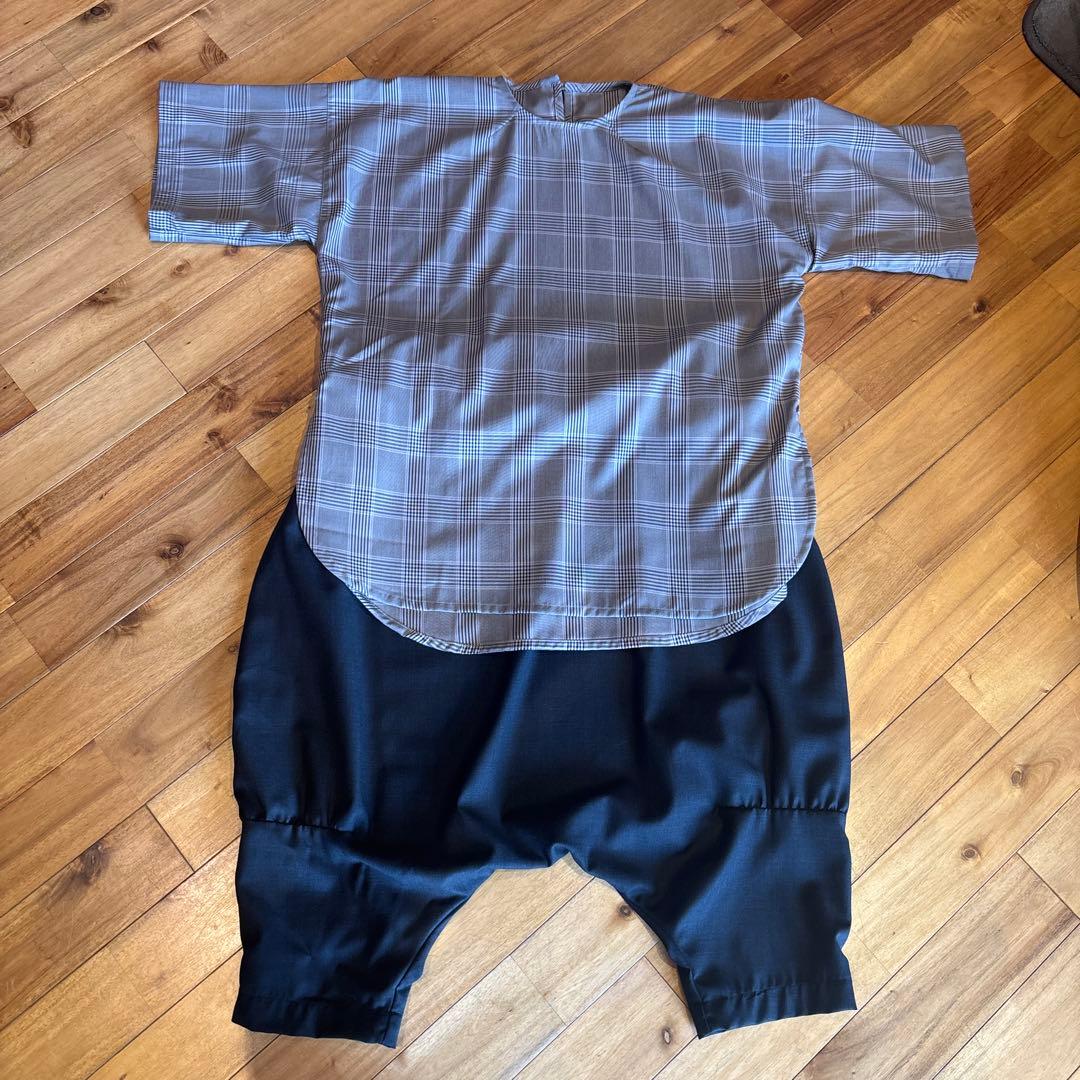 iroiro プルオーバーとサルエルパンツのセットです