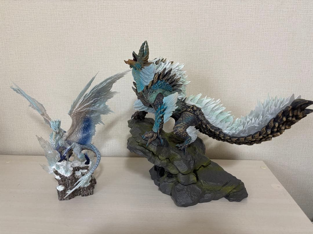モンスターハンター　フィギュア2体セット
