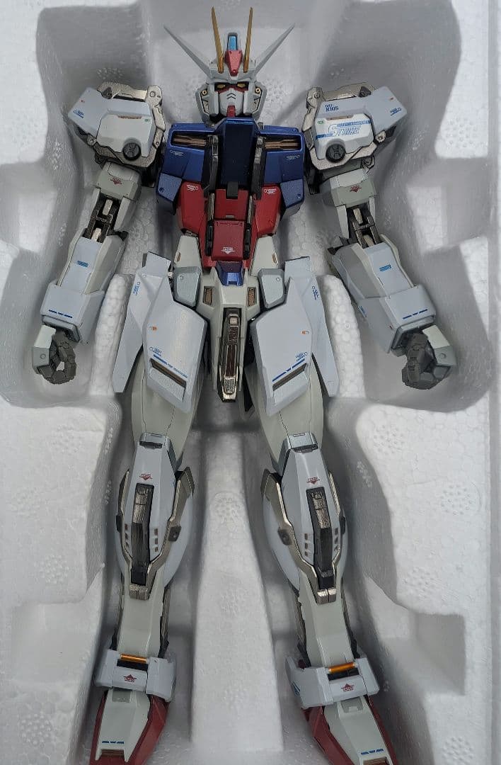 メタルビルド。GAT-X105ストライクガンダム。