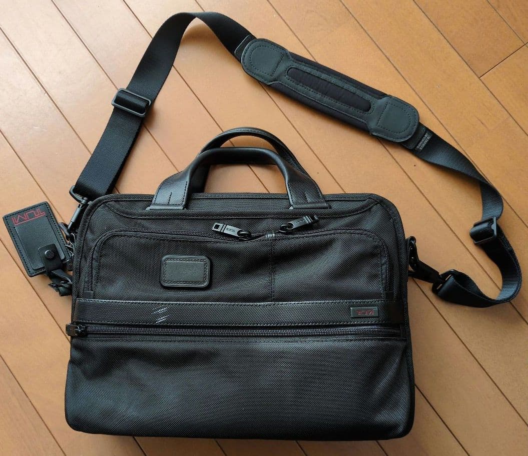 TUMI エクスパンダブル ビジネスバッグ ブラック