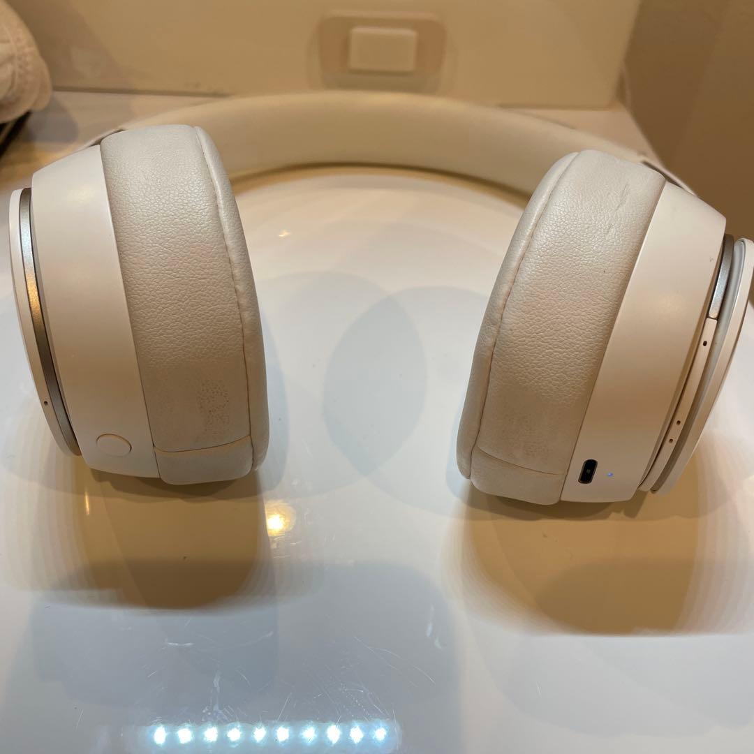 Beats Solo Pro Wireless ノイズキャンセリングヘッドホン