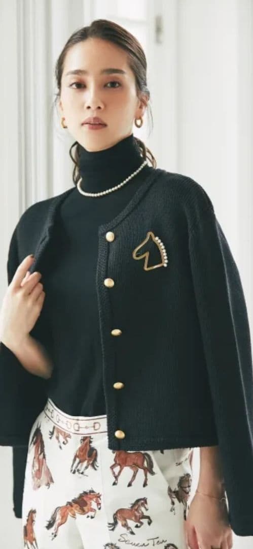 SEVENTEN by MIHO KAWAHITO ホースブローチ