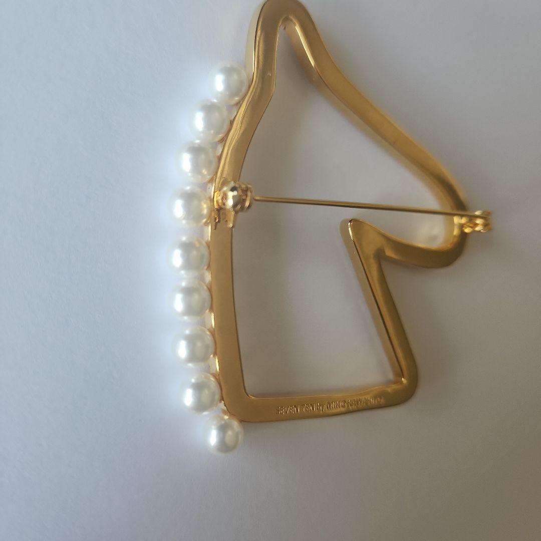 SEVENTEN by MIHO KAWAHITO ホースブローチ