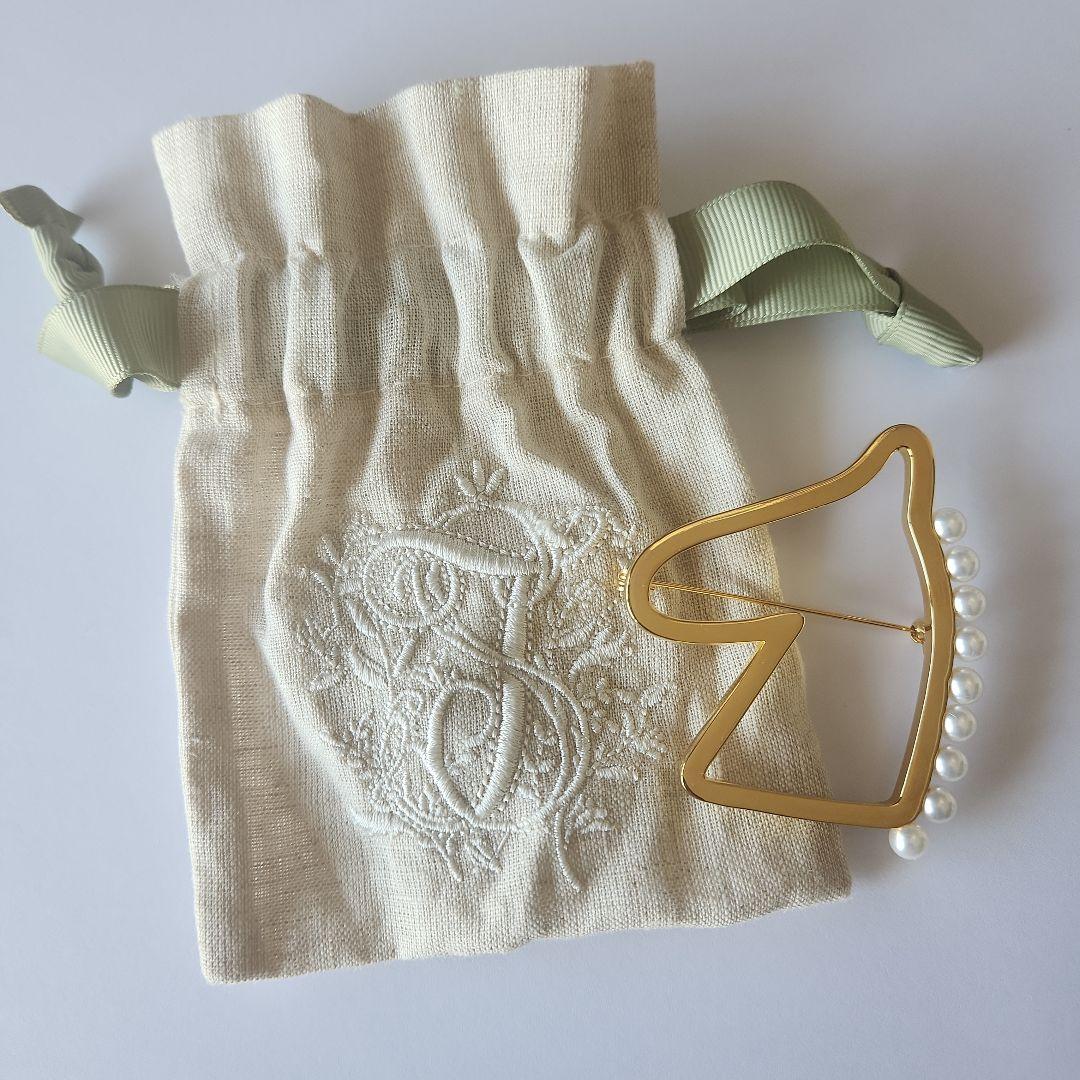 SEVENTEN by MIHO KAWAHITO ホースブローチ