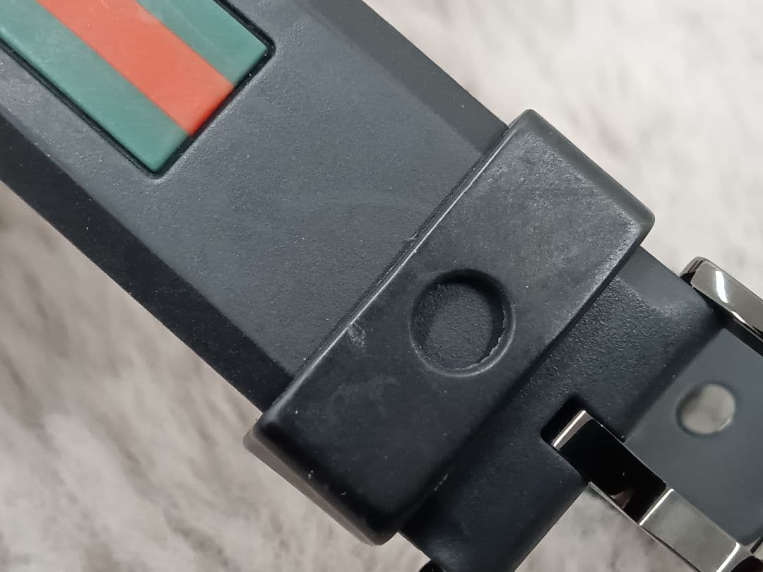 [美品]GUCCI SYNC（シンク）ユニセックス 腕時計 YA137107A