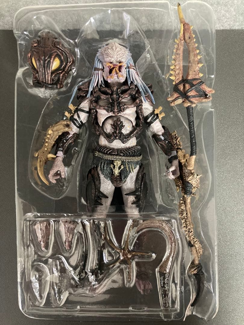 ネカ　NECA アルファ プレデター　アルティメット