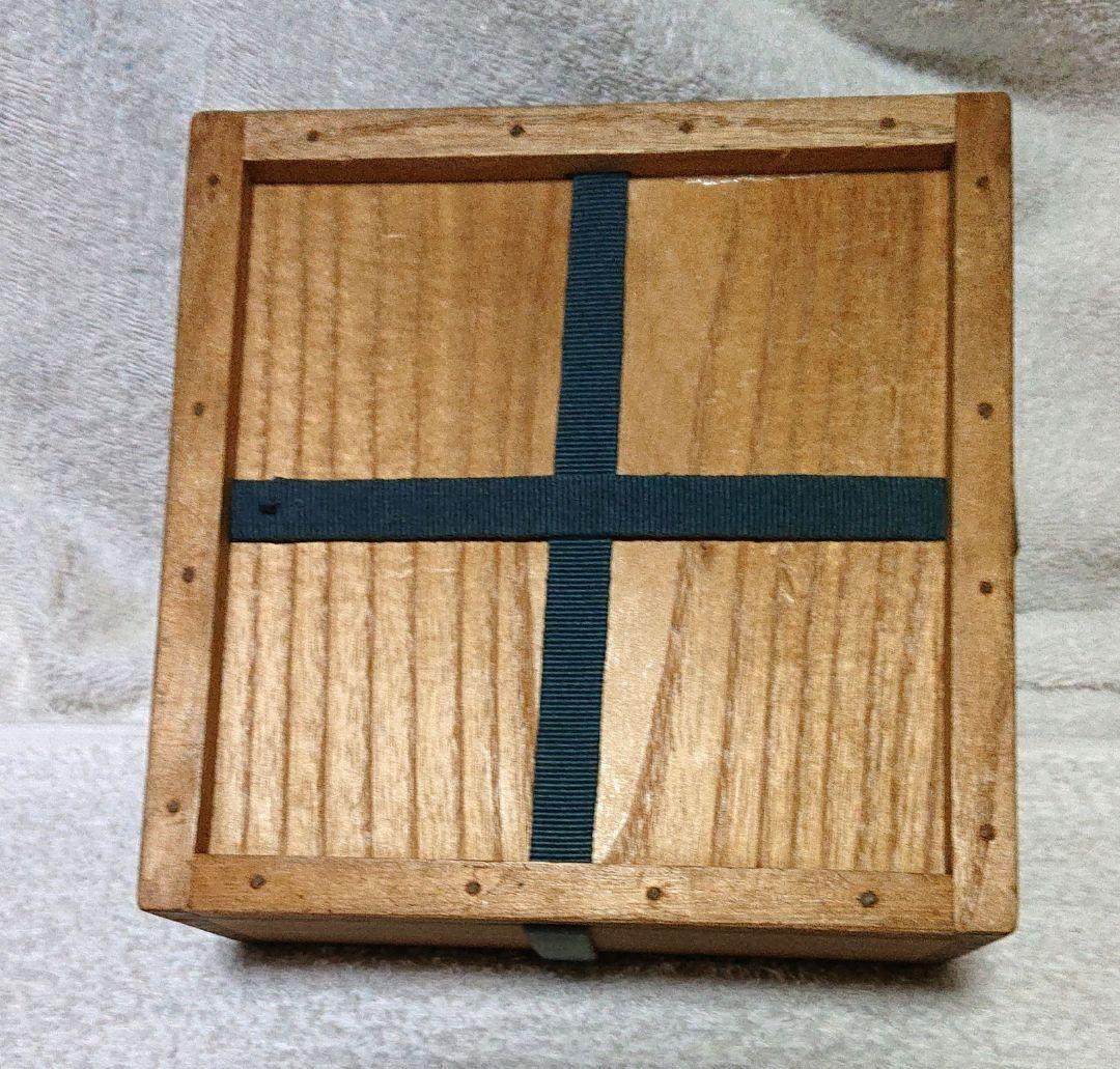 寿門作珊瑚釉茶碗木箱付き A418