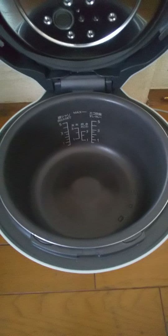 23年製❗パナソニック、圧力IH炊飯器(5.5合炊き)