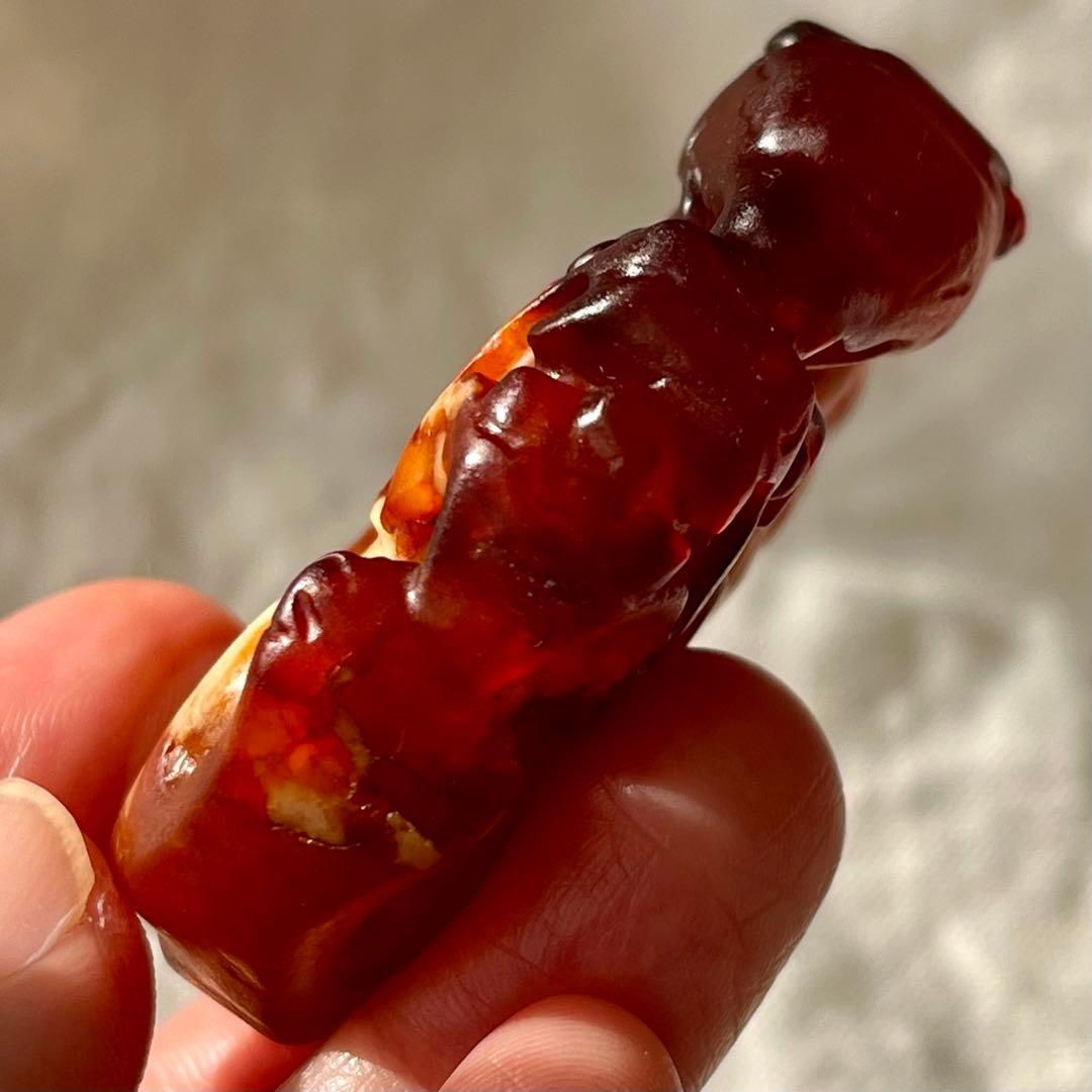 和田玉 赤玉 鼻煙壺 嗅ぎタバコケース 古玉 手彫 彫刻 神獣 軟玉 ネフライト