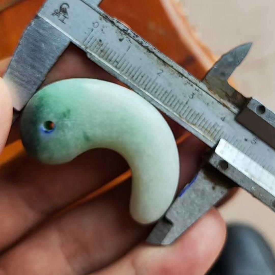 【オーダー品】勾玉2種類　青瑪瑙と翡翠