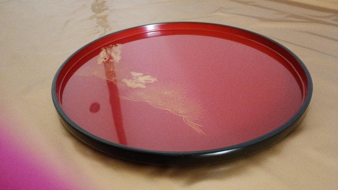 【真珠の輝き伝統工芸品！】 輪島塗 木製 本漆 格調高い新品丸盆