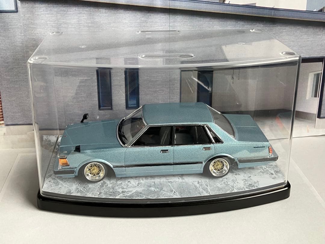 プラモデル完成品　アオシマ1/24 ニッサン430セドリック改造品