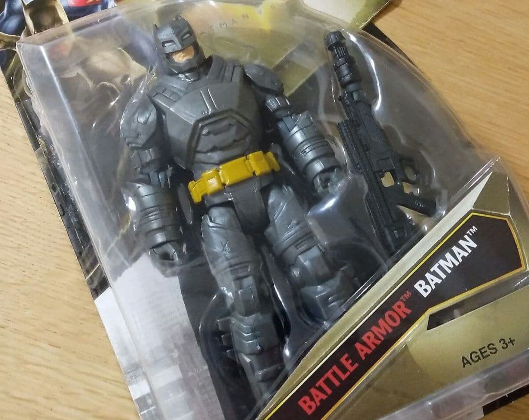 マテル　バットマン　フィギュア　バトルアーマー　アクションフィギュア