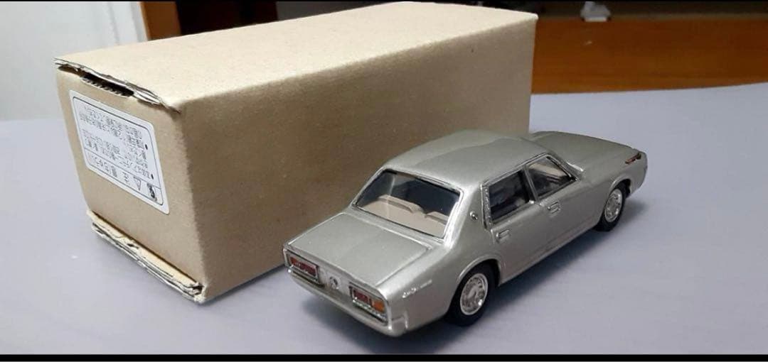 アンチモニー　トヨタ　クラウン　スーパー　サルーン　J-43 1/43