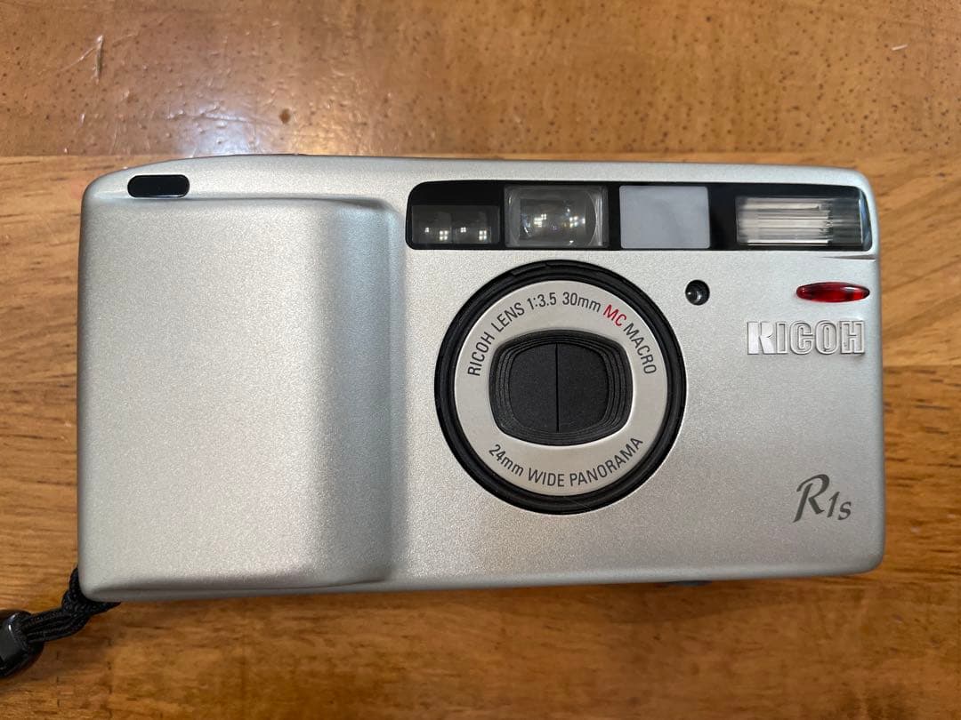RICOH製フイルムカメラ　R1s