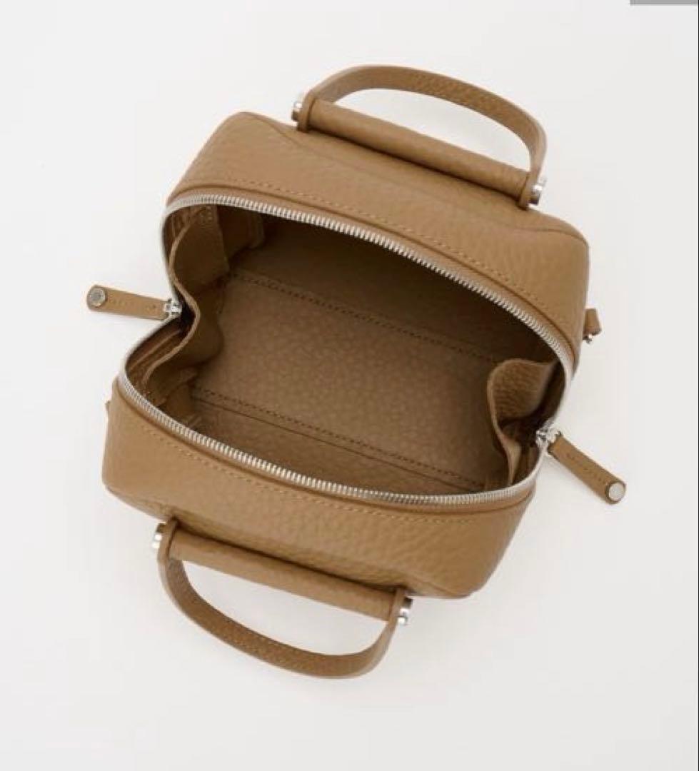 IACUCCI イアクッチ　クーポラ ALCE ショルダーバック　未使用に近い